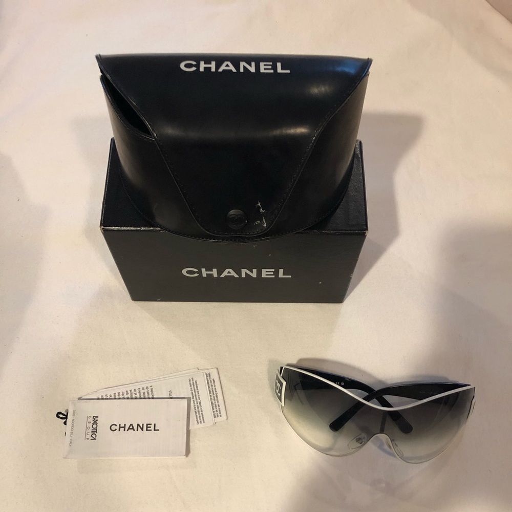 CHANEL SUNGLASSES